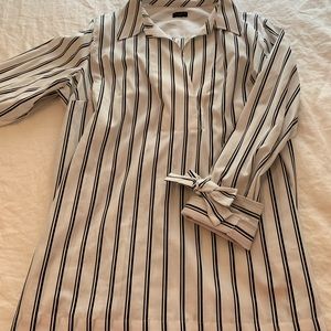 Talbots black and white tunic size 20